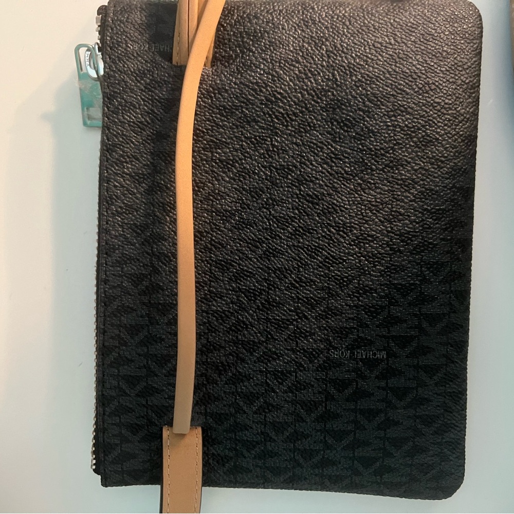 Michael Kors Fanny Pack Wallet